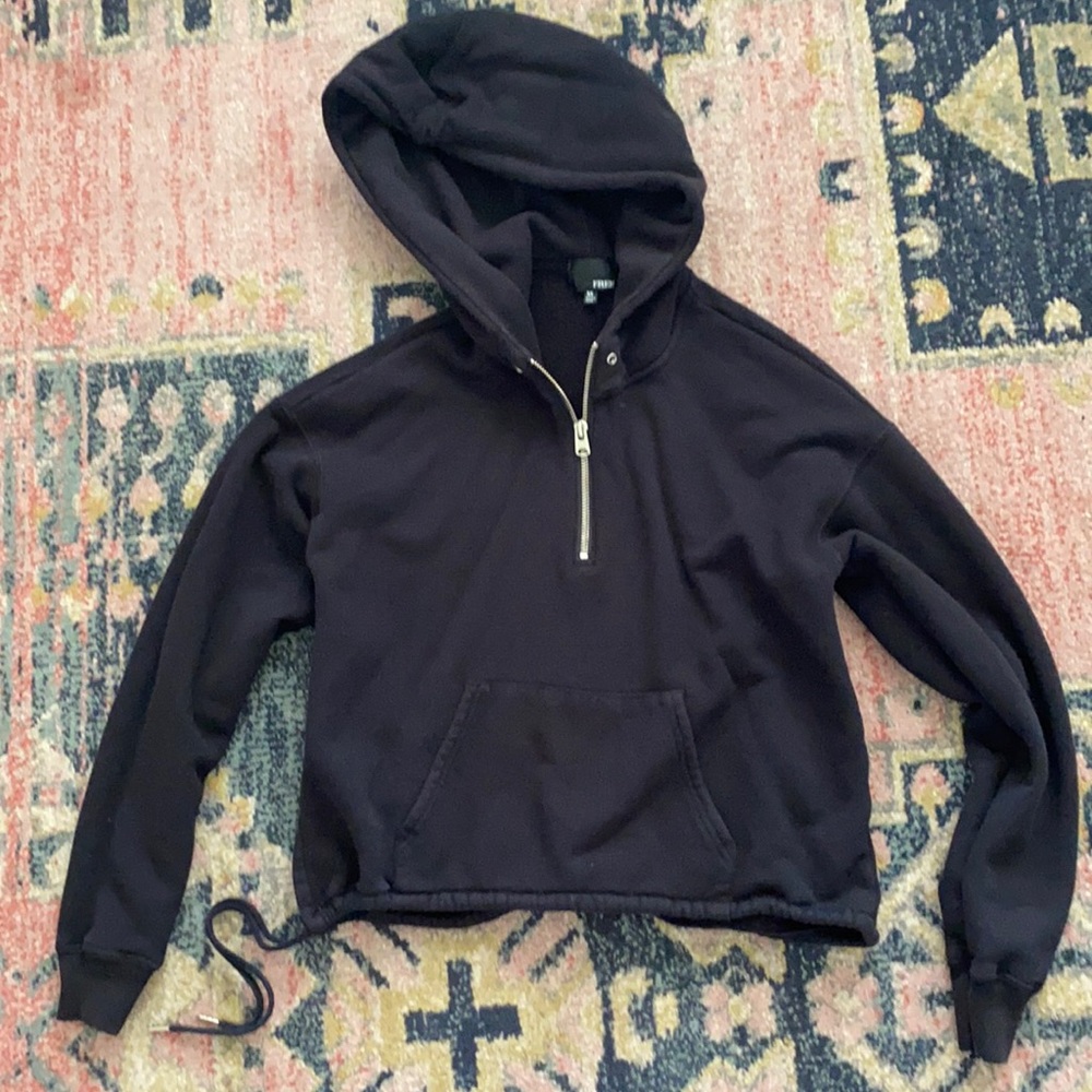 Crop Aritzia hoodie